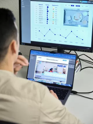 Mike am Programmieren (Foodwaste, Spital, Mangelernährung)